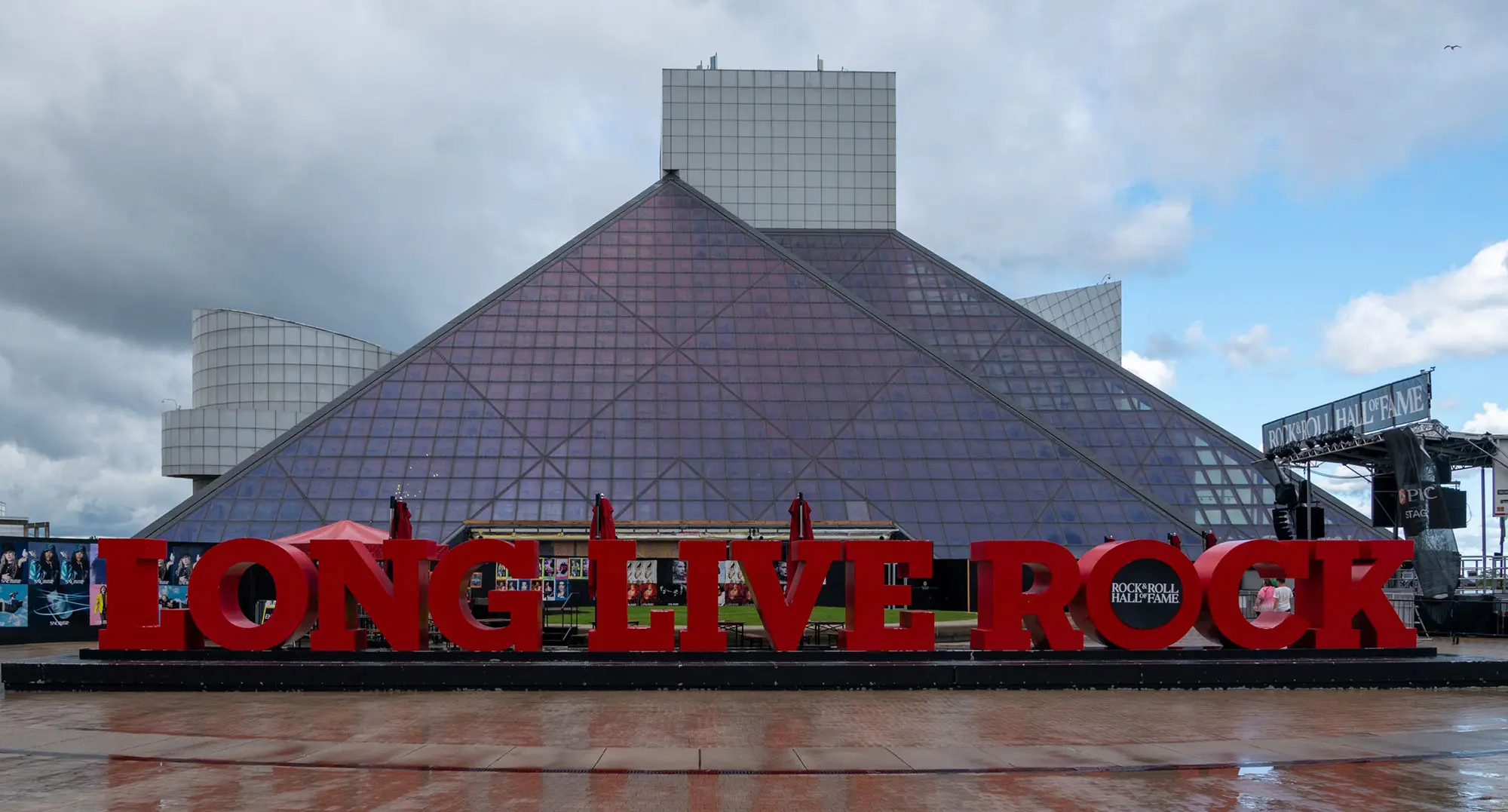 Cleveland Rock N Roll Hall Of Fame Entrance